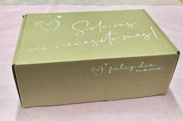 Producto - BOX MICRO KRAFT MAMÁ -COD. CC108 medida 26x10x17