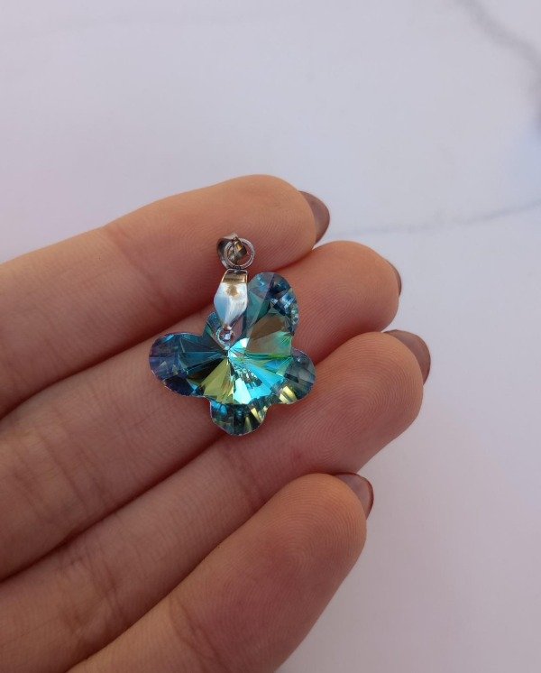 Producto - Dije de Mariposa de Cubic Celeste