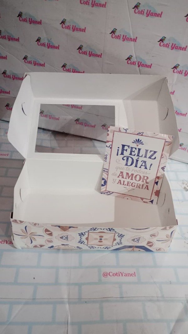 Producto - Caja con visor + tarjeta - 0