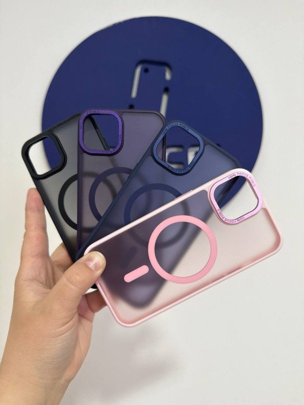 Producto - FUNDA CROMADA ESMERILADA MAGSAFE IPHONE 13