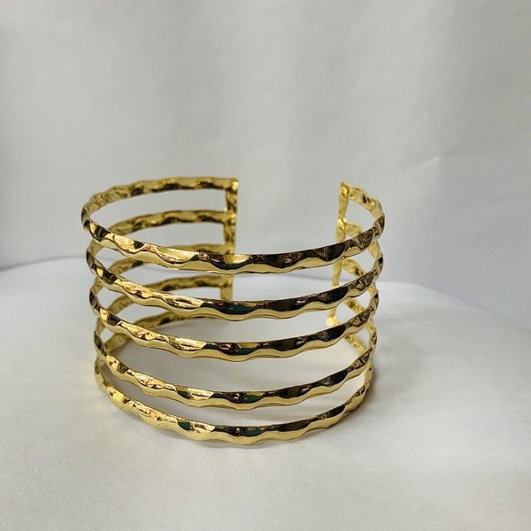 Producto - Brazalete ancho dorado