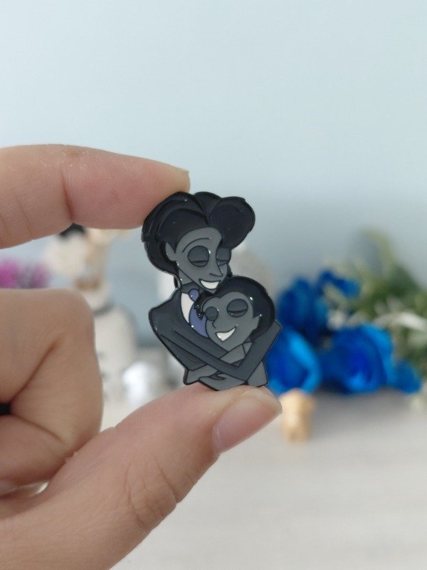 Producto - Pin metalizado - El Cadaver de la novia #0676