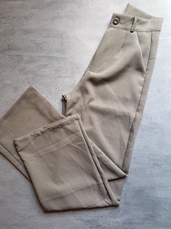 Producto - Pantalón sastrero gris
