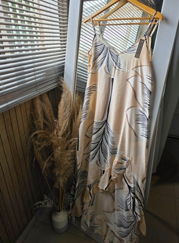 Producto - V54 vestido volados crema