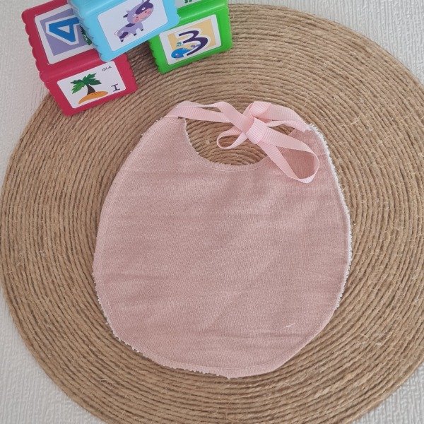 Producto - Babero redondo rosa claro