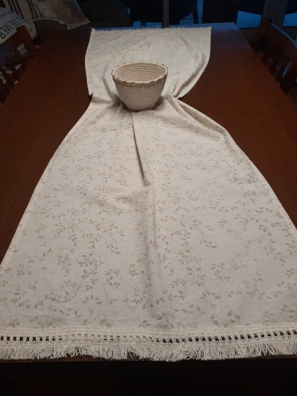 Producto - Camino con hojas beige