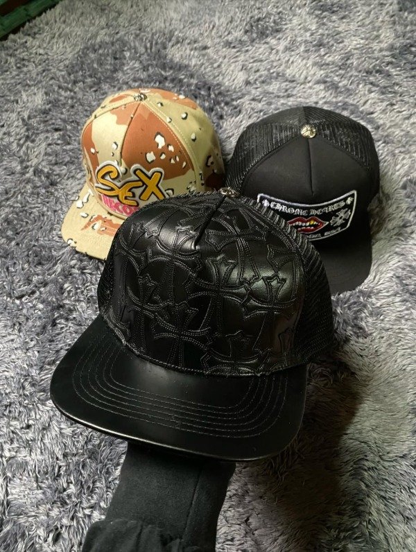 Producto - Chrome Hearts All-Over Cross Leather Cap