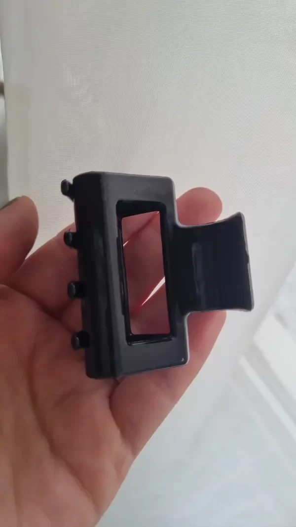 Producto - Broche mediano rectangular negro