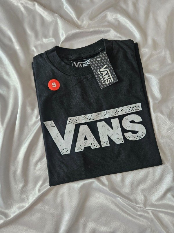 Producto - REMERA PREMIUM VANS CON DISEÑO NEGRA