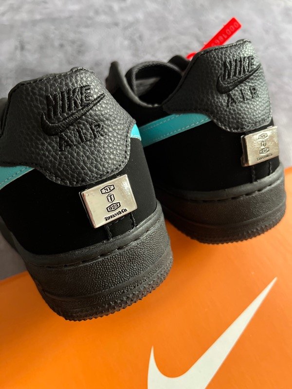 Producto - Nike Air Force Tiffany - 2