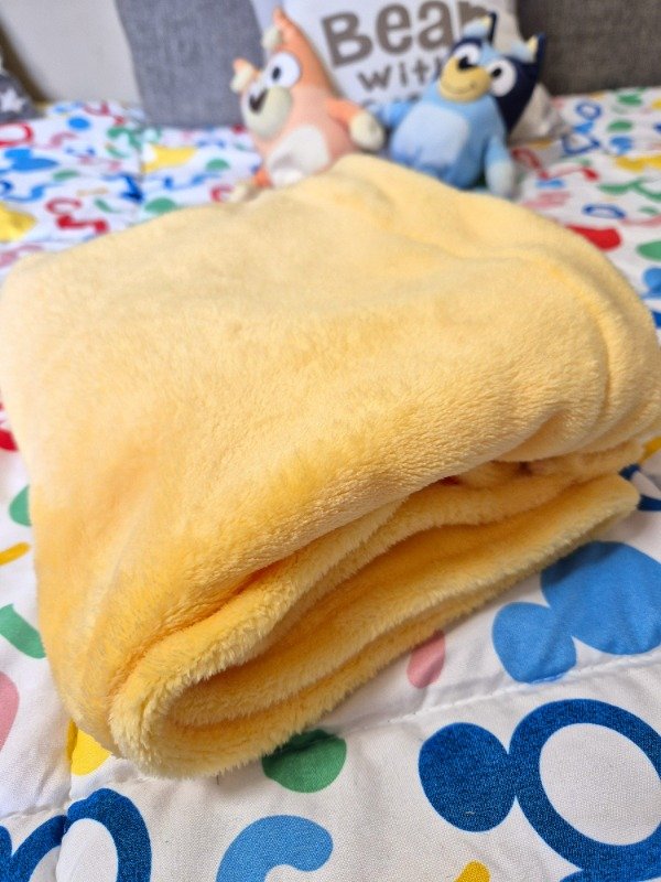Producto - Manta Polar Soft - Kids Amarillo