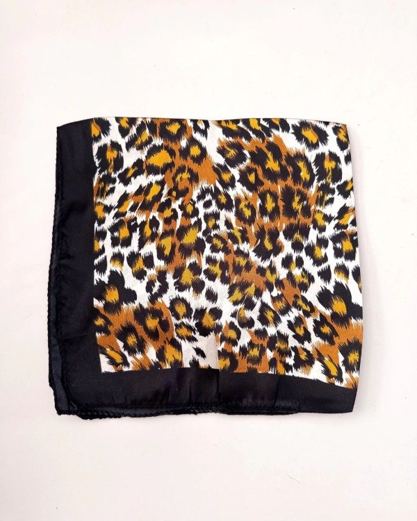 Producto - Pañuelo Leo