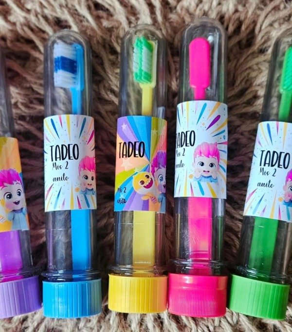 Producto - Cepillo de dientes en tubo - 14