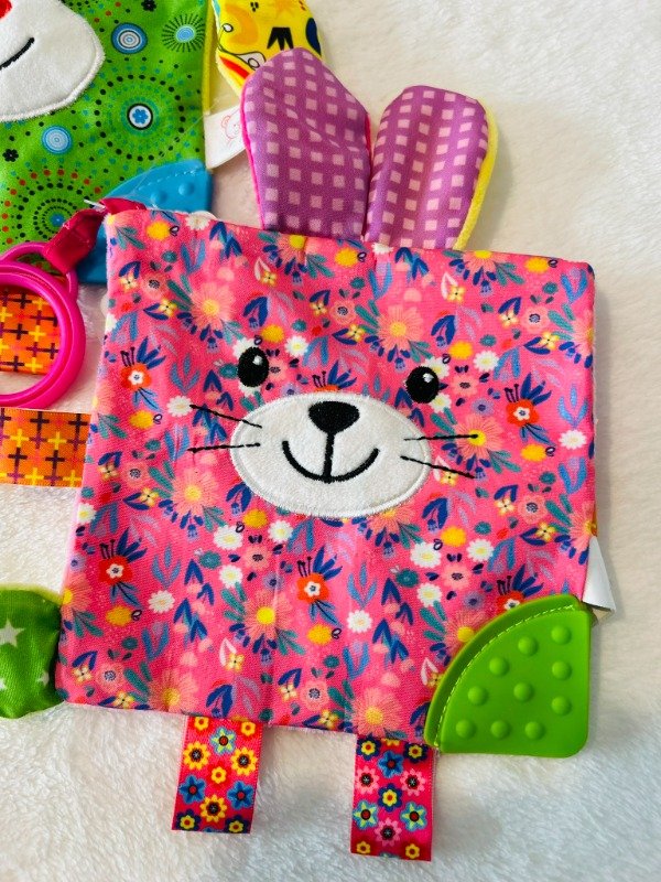 Producto - MANTA DE APEGO con Mordillo para colgar