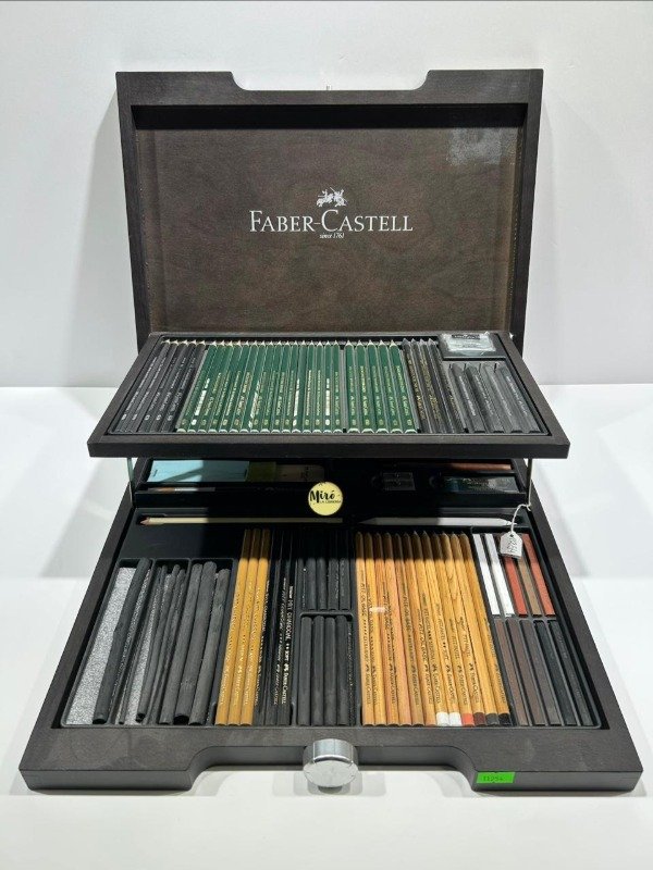 Producto - Caja de madera Faber-Castell Pitt Monochrome - Luxury Edition.