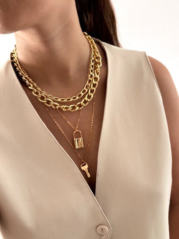 Producto - Collar dorado candado