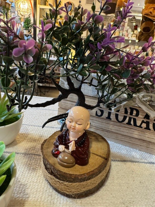 Producto - Buda borravino sentado en árbol con luz (Efectivo: 17.200)