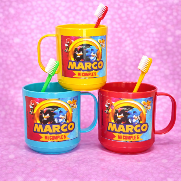 Producto - TAZA CON CEPILLO