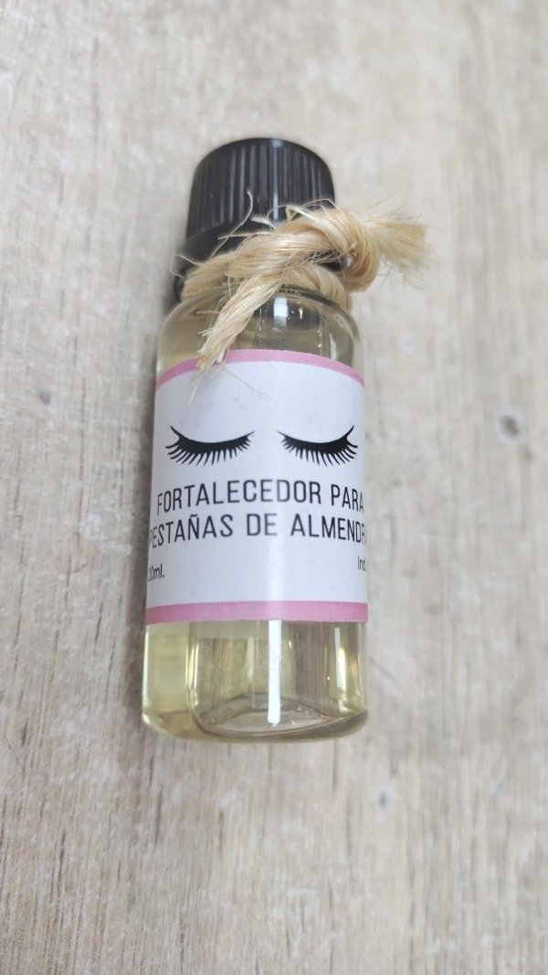 Producto - Aceite de almendras fortalecedora para pestañas