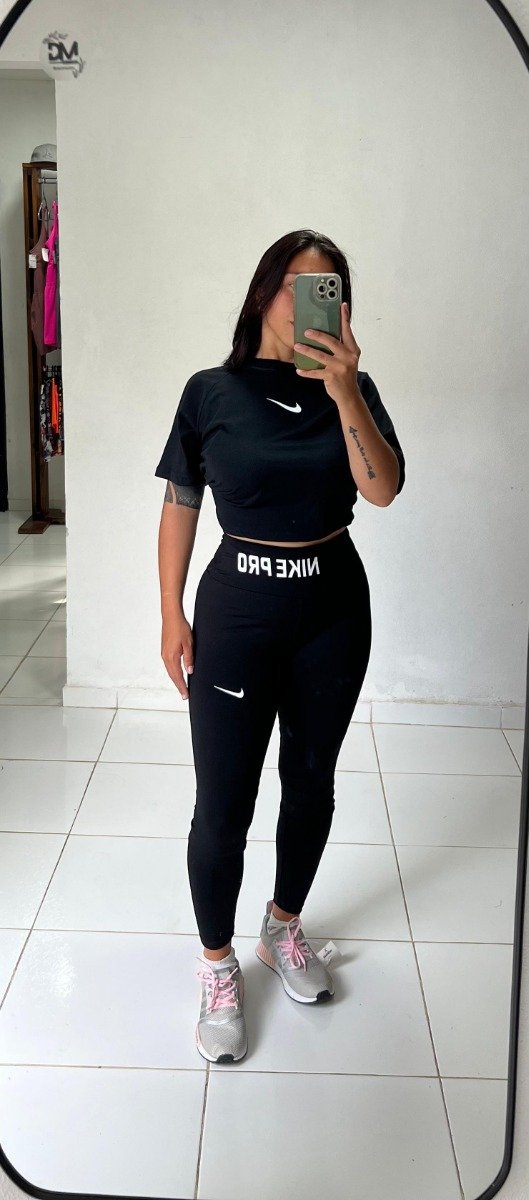 Producto - NIKE PRO
