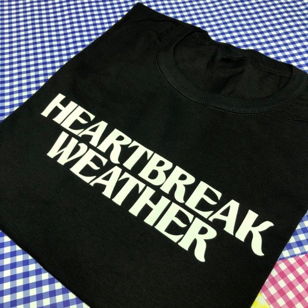 Remera Heartbreak Weather