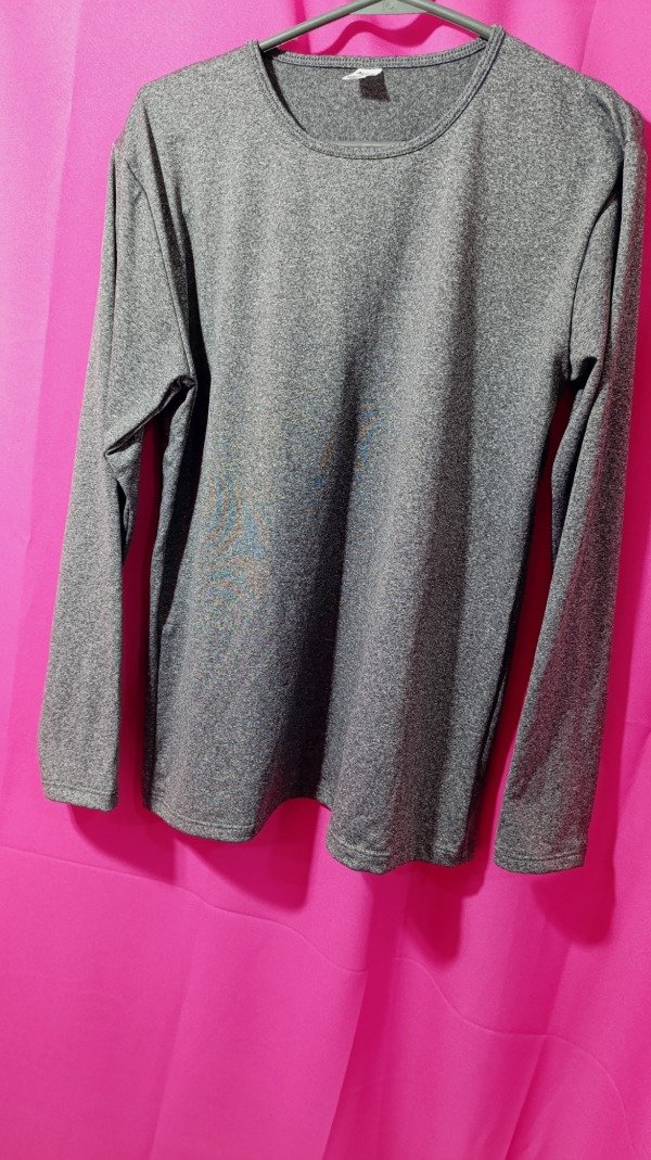 Producto - Camiseta termica unisex gris