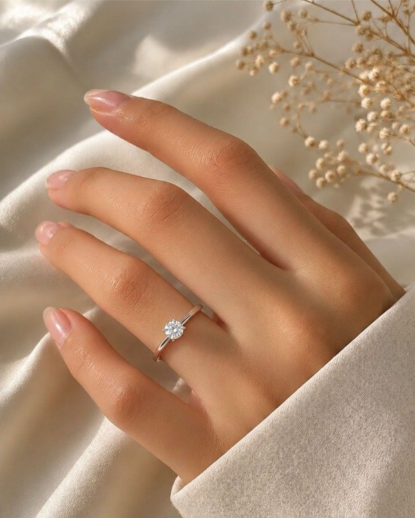 Producto - Anillo Solitario Clásico de Plata con Cubic - 1