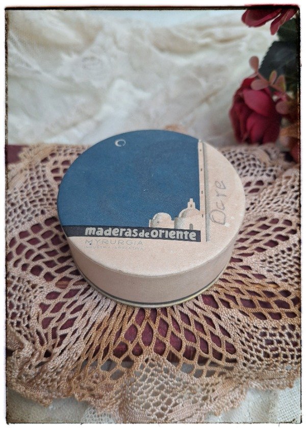 Producto - Polvera de Cartón Maderas de Oriente