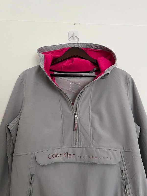 Producto - Calvin Klein Performance parka, talle L femenino