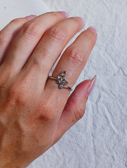 Producto - Anillo mariposa con strass - Acero quirúrgico