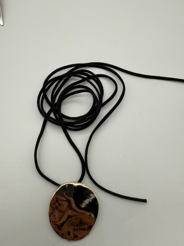 Producto - Chocker chapita irregular dorada