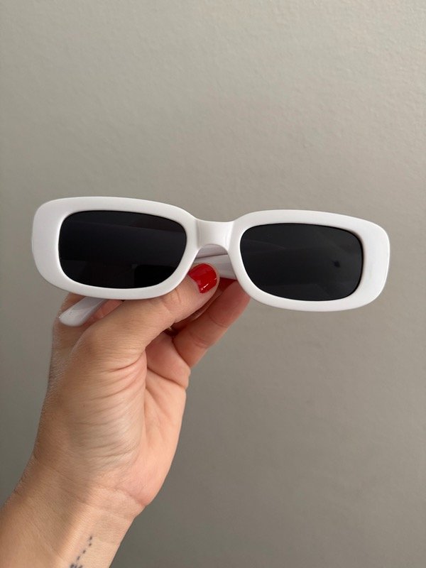 Producto - Lentes retro blancos