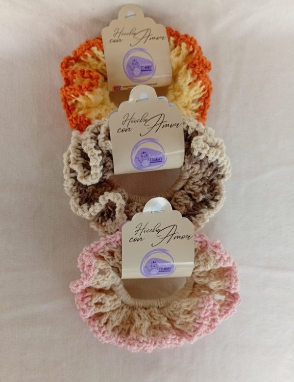 Producto - Pack De 3 Maxi Scrunchies A Crochet Artesanales - 0