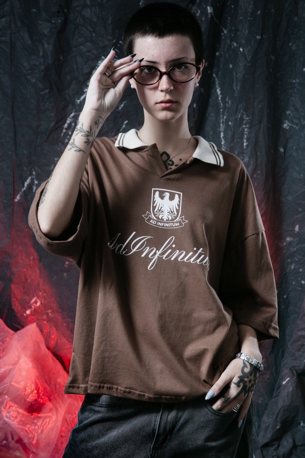 Producto - Remera corte Boxy fit, "LOST" No Future