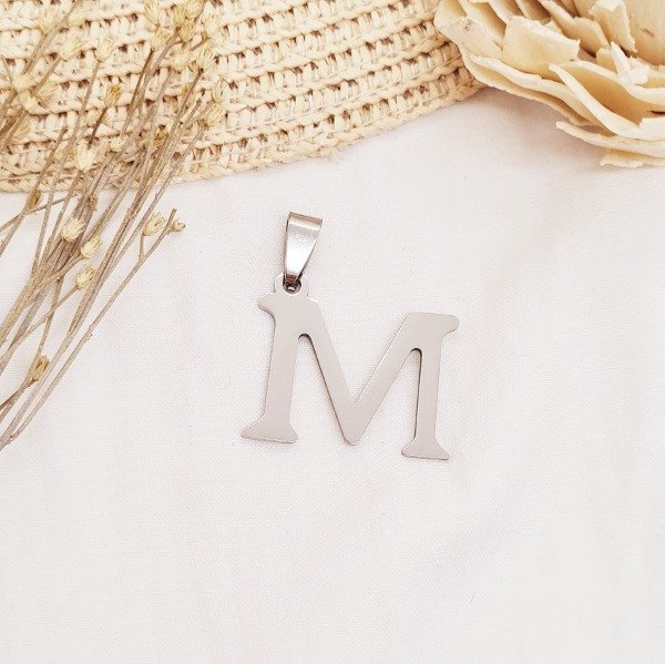 Producto - Dije inicial M