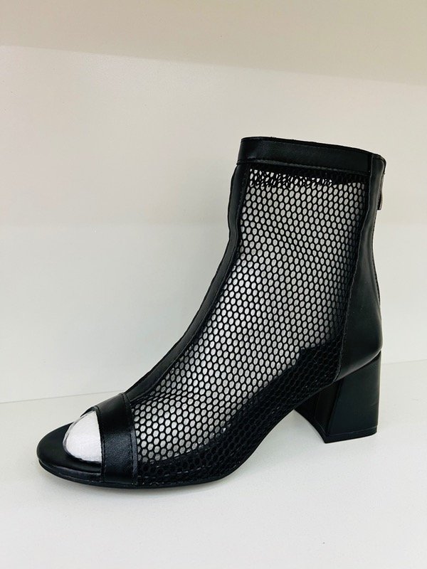 Producto - Botineta red negro taco cuadrado