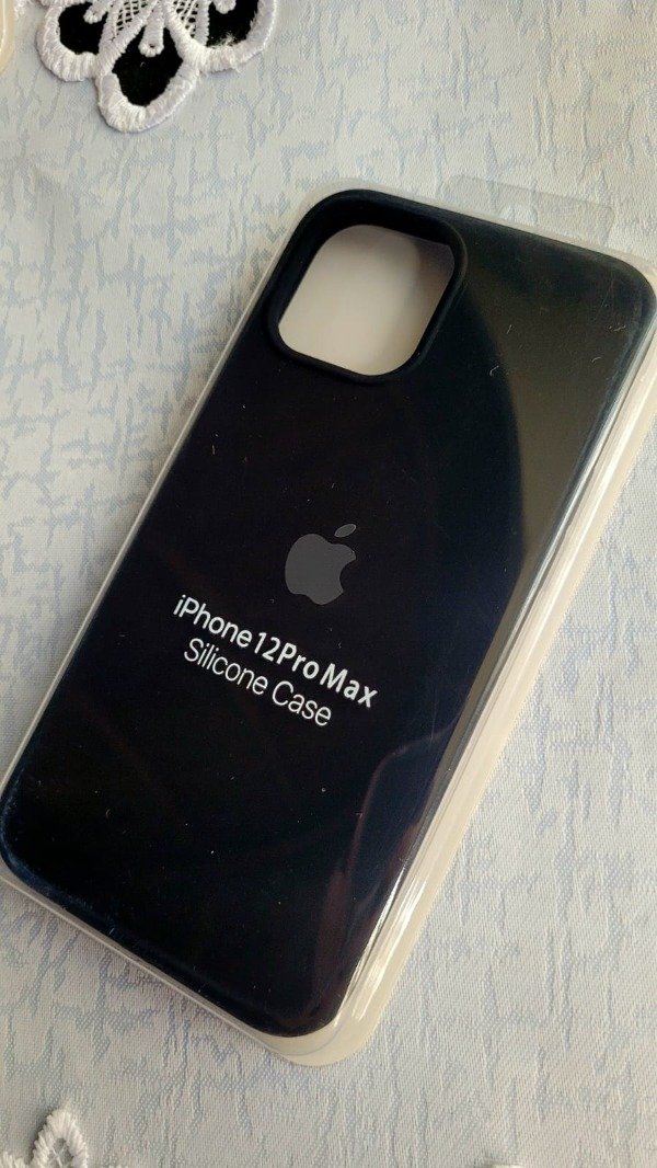 Producto - Iph 12 pro max silicona con felpa negra