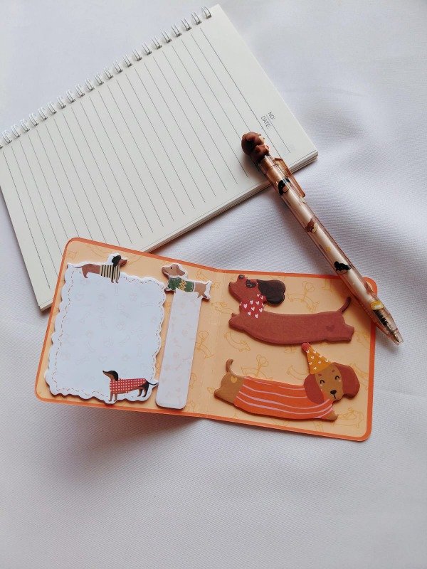 Producto - Carpeta de notas salchichas vestidos