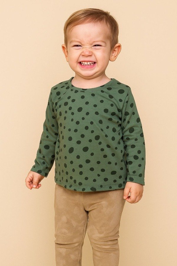 Producto - Remera manchitas militar