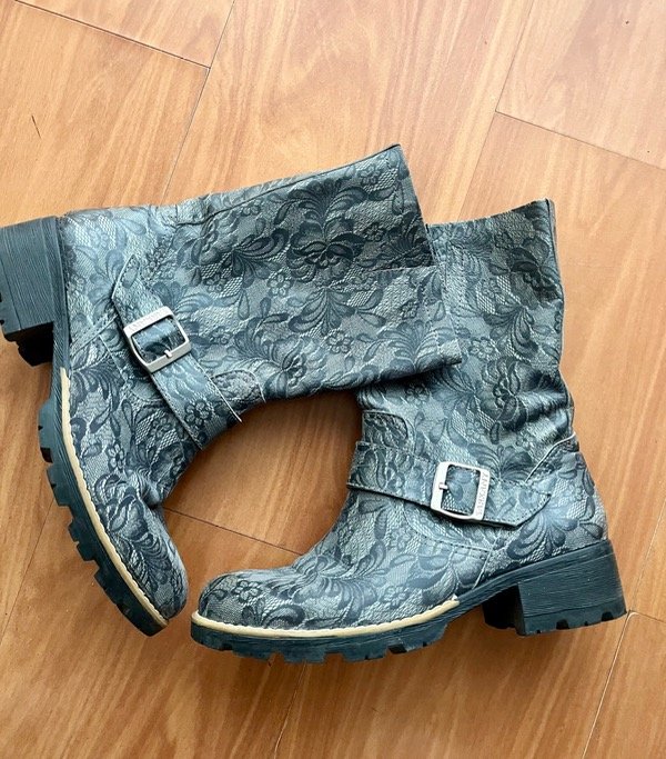 Producto - SARKANY ENCAJE TALLE 38 - SIN USO
