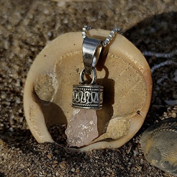 Producto - Cuarzo Rosa con calota labrada