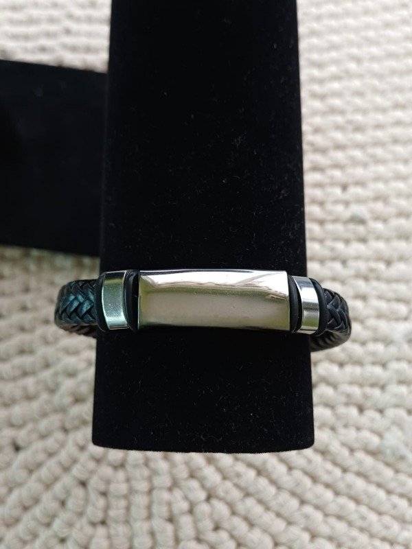 Producto - Pulsera cuero Rune