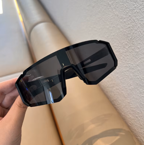 Producto - Lentes negros con marco negro