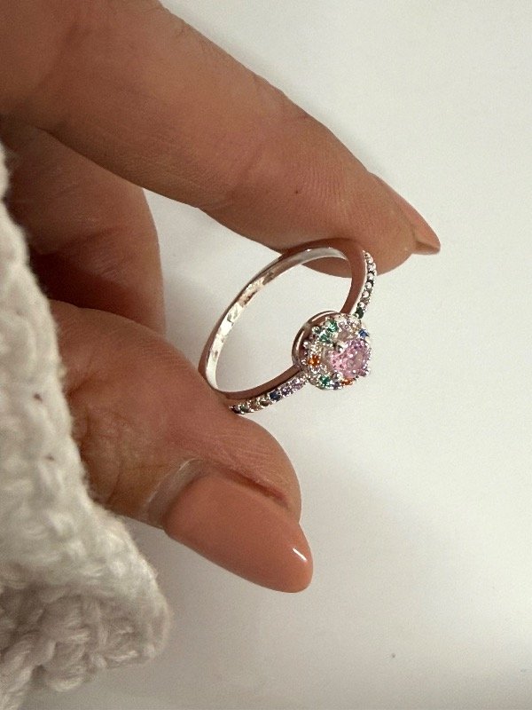 Producto - NB829 Anillo piedra rosa con micropave multicolor