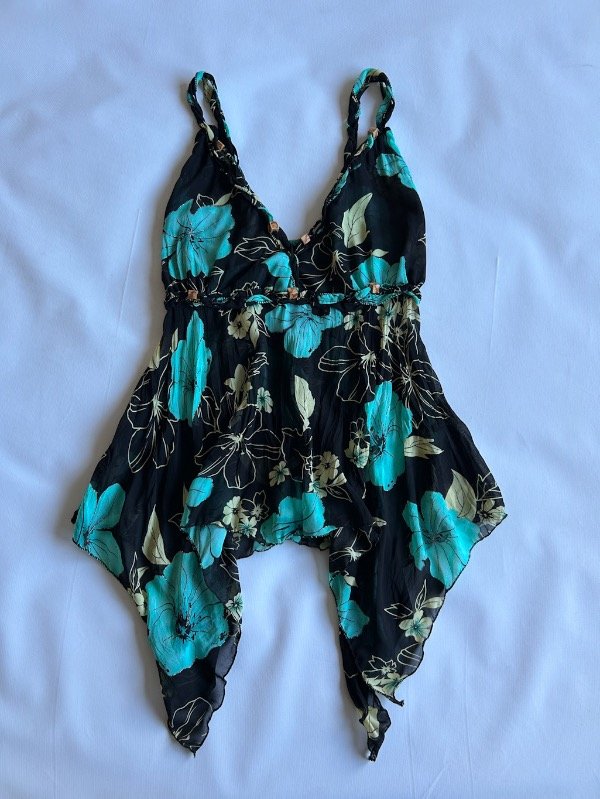 Producto - musculosa negra y turquesa