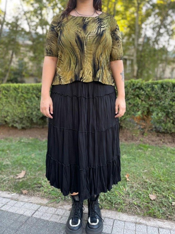 Producto - Pollera negra invierno