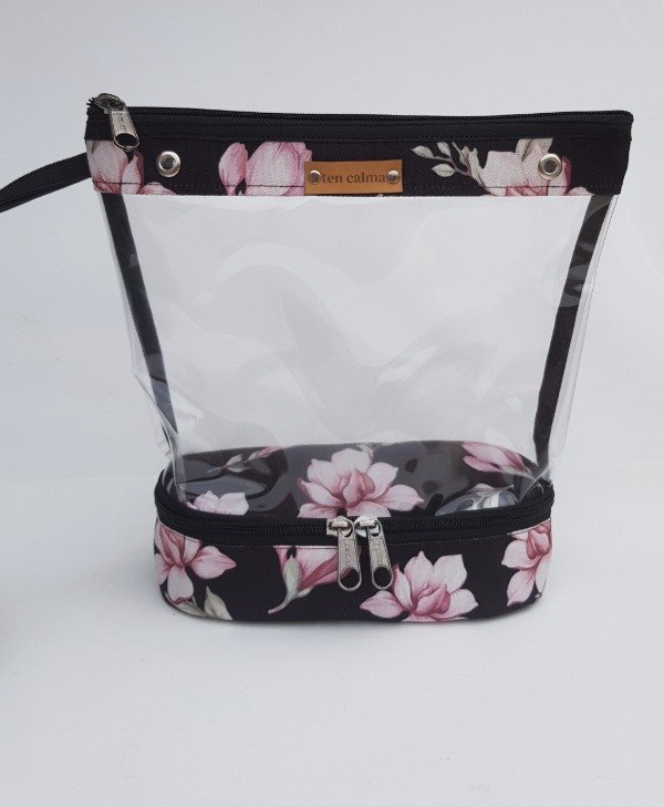 Producto - BOLSITO LANERO NEGRO CON ROSAS