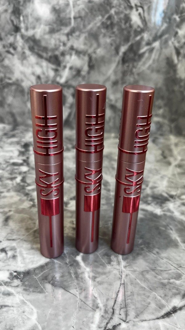Producto - Mascara de pestañas waterproof Dupe sky high