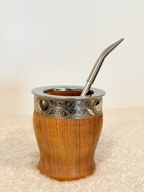 Producto - MATE IMPERIAL DE ALGARROBO GUARDA TRIBAL DE ALPACA + BOMBILLA
