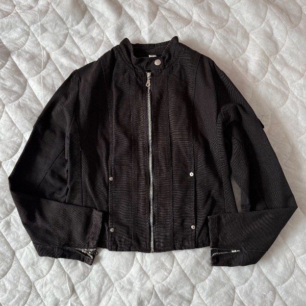 Producto - Black zipped up jacket